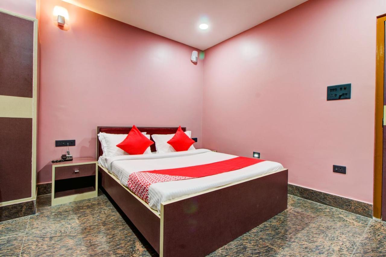 Oyo 16871 Anant Home Stay Shillong Exterior foto