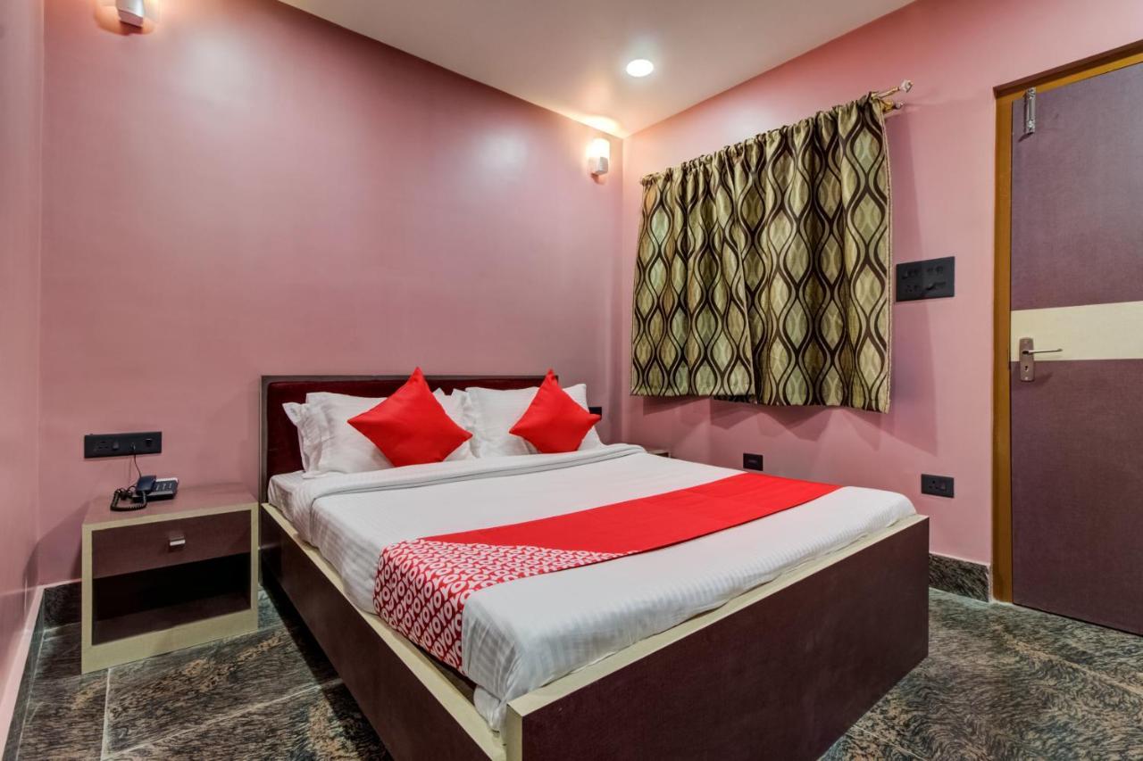 Oyo 16871 Anant Home Stay Shillong Exterior foto